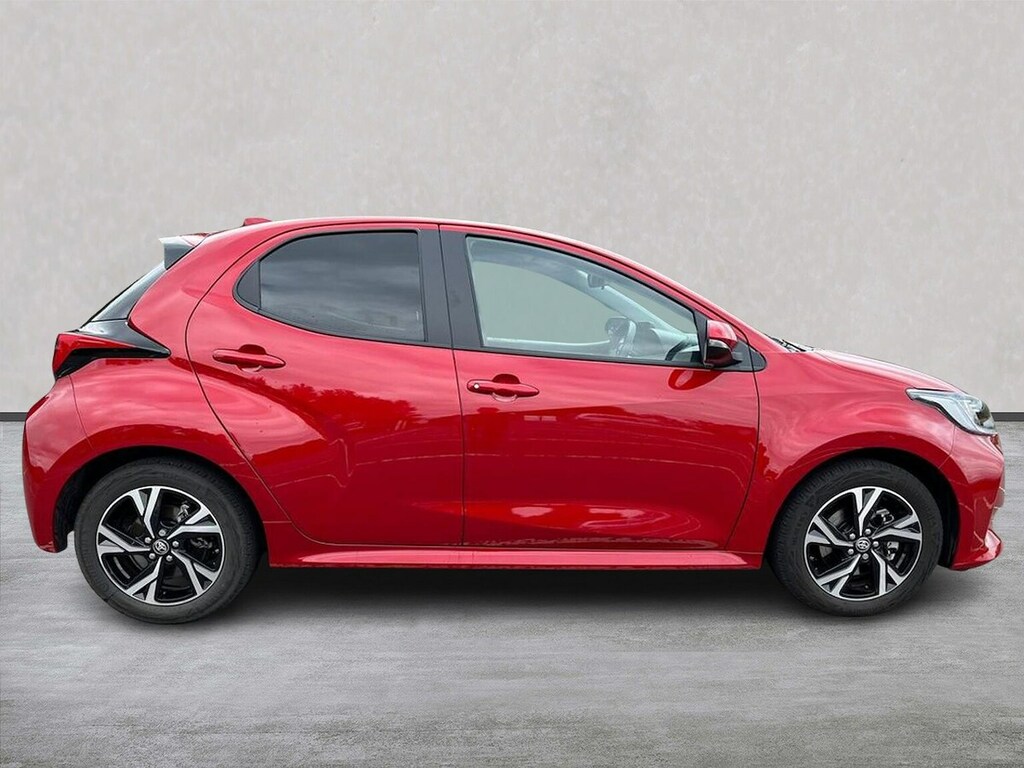 Toyota Yaris 1.5 Vvt-h Design Hatchback Hybrid E-cvt Red #3