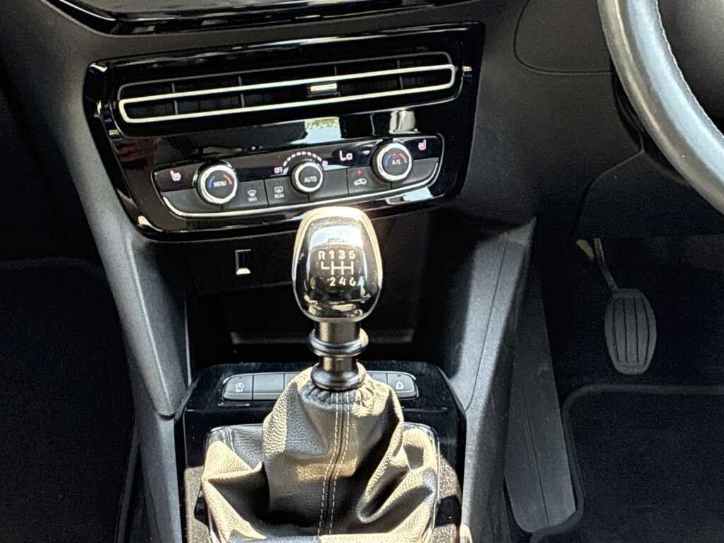 Vauxhall Mokka 1.2 Turbo Sri Premium White #12