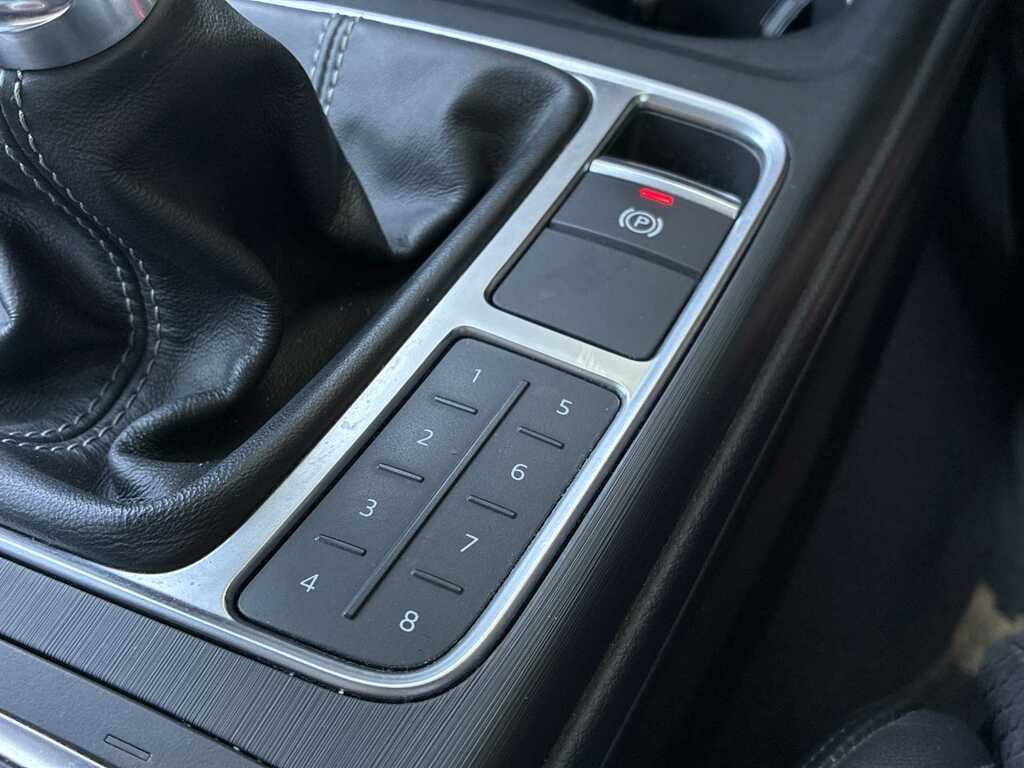 Audi A4 Avant Estate 2.0 Tdi Ultra Se Technik Euro 6 Ss Blue #35