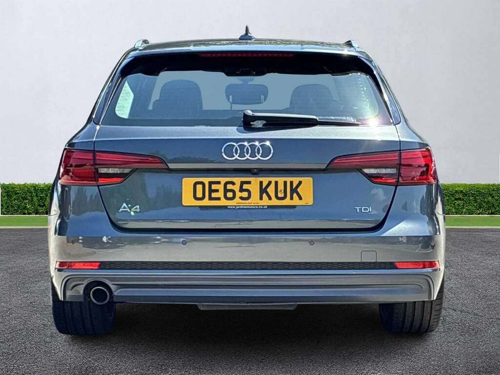 Audi A4 Avant 2.0 Tdi S Line Grey #4