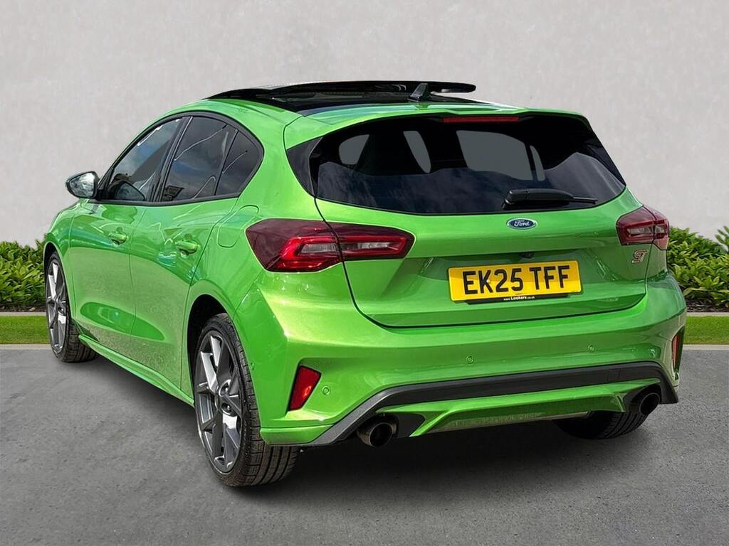Ford Focus 2.3T Ecoboost St Hatchback Euro 6 Green #2