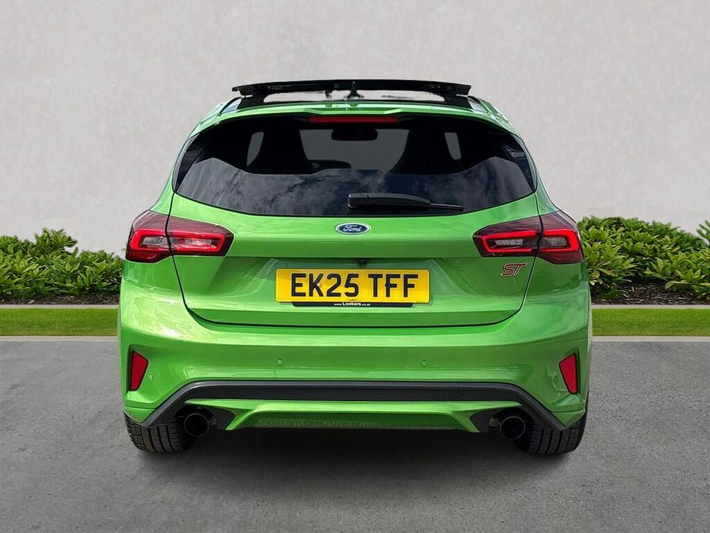 Ford Focus 2.3T Ecoboost St Hatchback Euro 6 Green #4