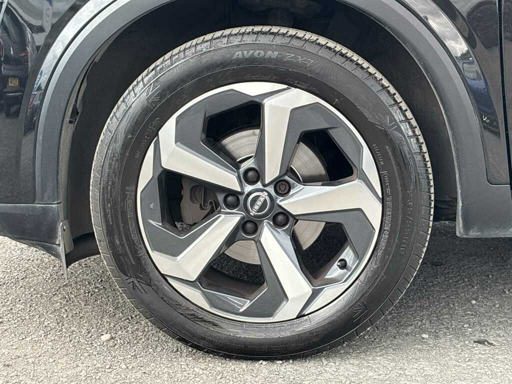 Nissan Qashqai 1.3 Dig-t Mh N-connecta Black #6