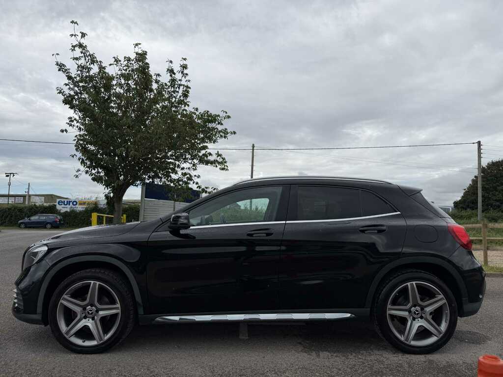 Mercedes-Benz GLA Class Gla 200D 4Matic Amg Line Black #6