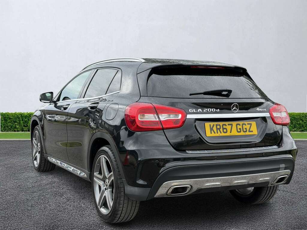 Mercedes-Benz GLA Class Gla 200D 4Matic Amg Line Black #5
