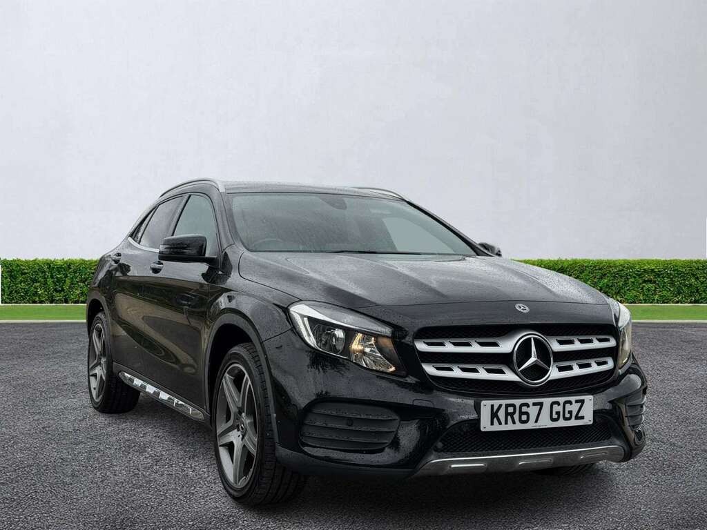Mercedes-Benz GLA Class Gla 200D 4Matic Amg Line Black