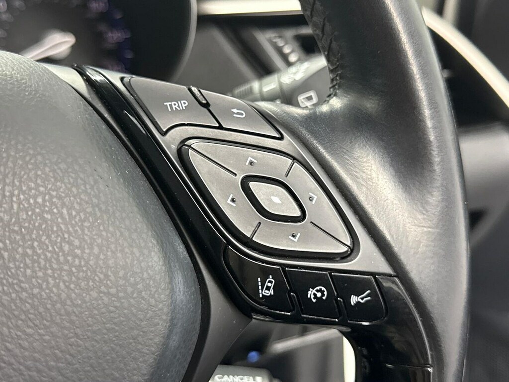 Toyota C-Hr 1.8 Hybrid Dynamic Cvt Leather Blue #24