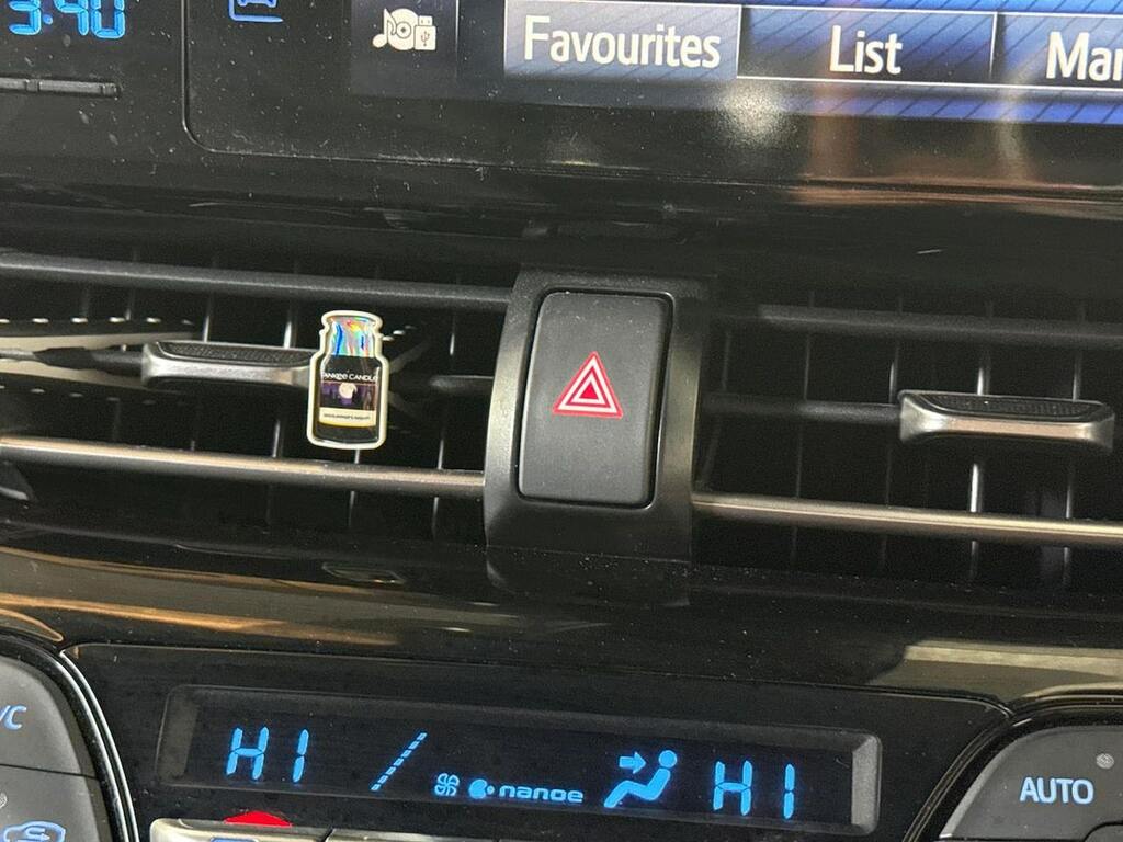 Toyota C-Hr 1.8 Hybrid Dynamic Cvt Leather Blue #22