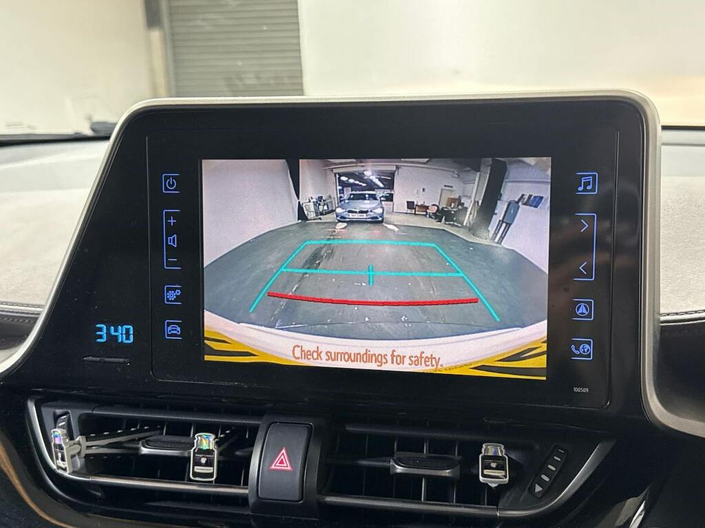 Toyota C-Hr 1.8 Hybrid Dynamic Cvt Leather Blue #23