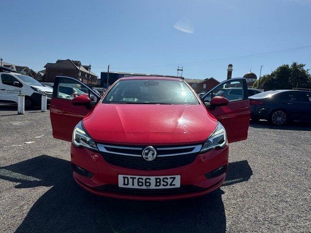Vauxhall Astra 1.6 Cdti Blueinjection Sri Nav Hatchback Diese Red #4