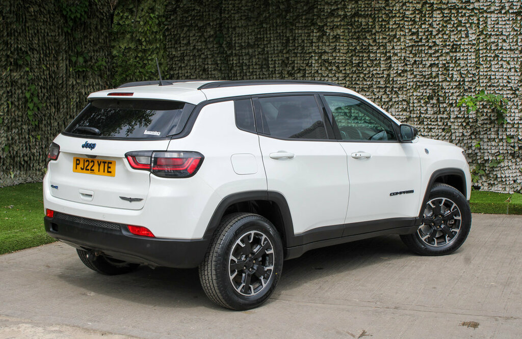 Jeep Compass Trailhawk White #4