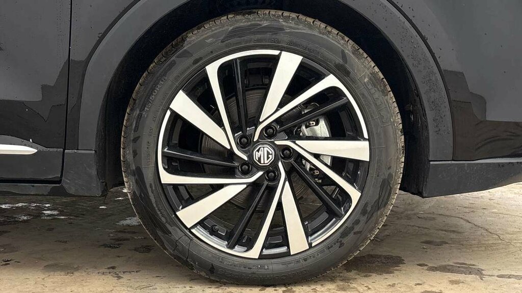 MG ZS Hybrid Trophy Black #6