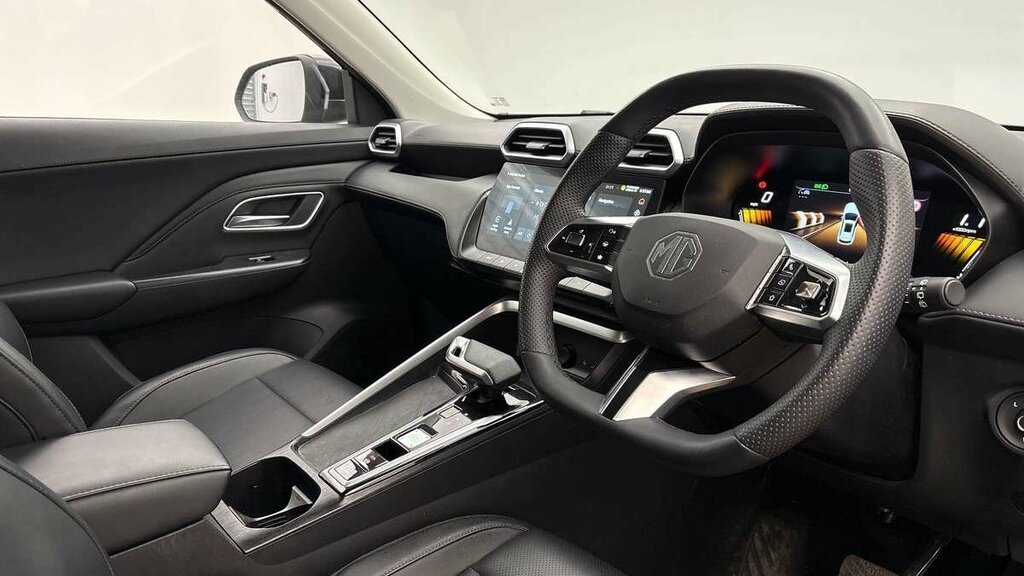 MG ZS Hybrid Trophy Black #2