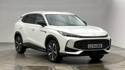 MG HS Trophy White