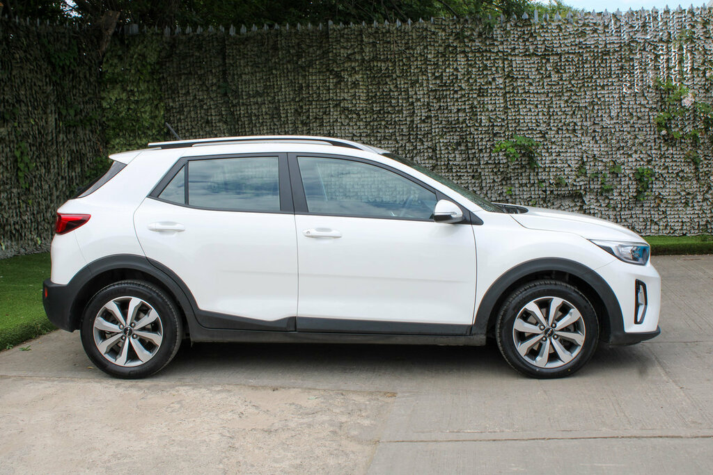 Kia Stonic 2 White #3