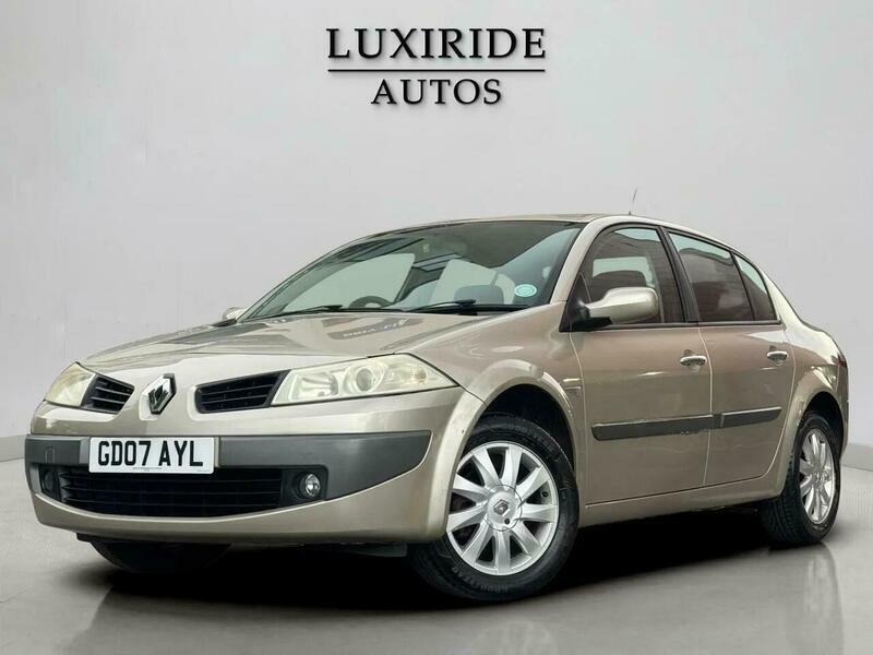 Renault Megane 1.6 Vvt Dynamique Proactive Gold #2