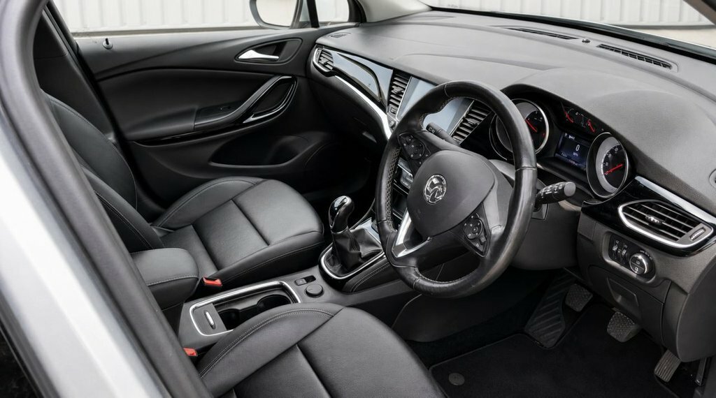 Vauxhall Astra 1.6L Elite Nav DU19JZO Silver #3