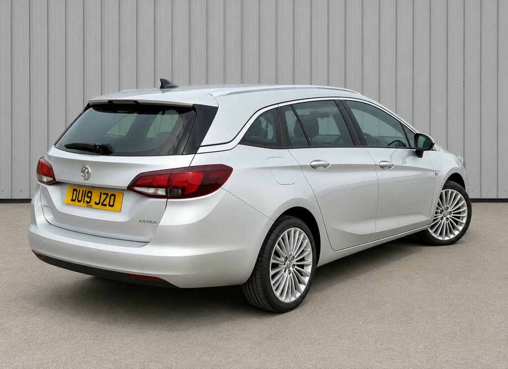Vauxhall Astra 1.6L Elite Nav DU19JZO Silver #2