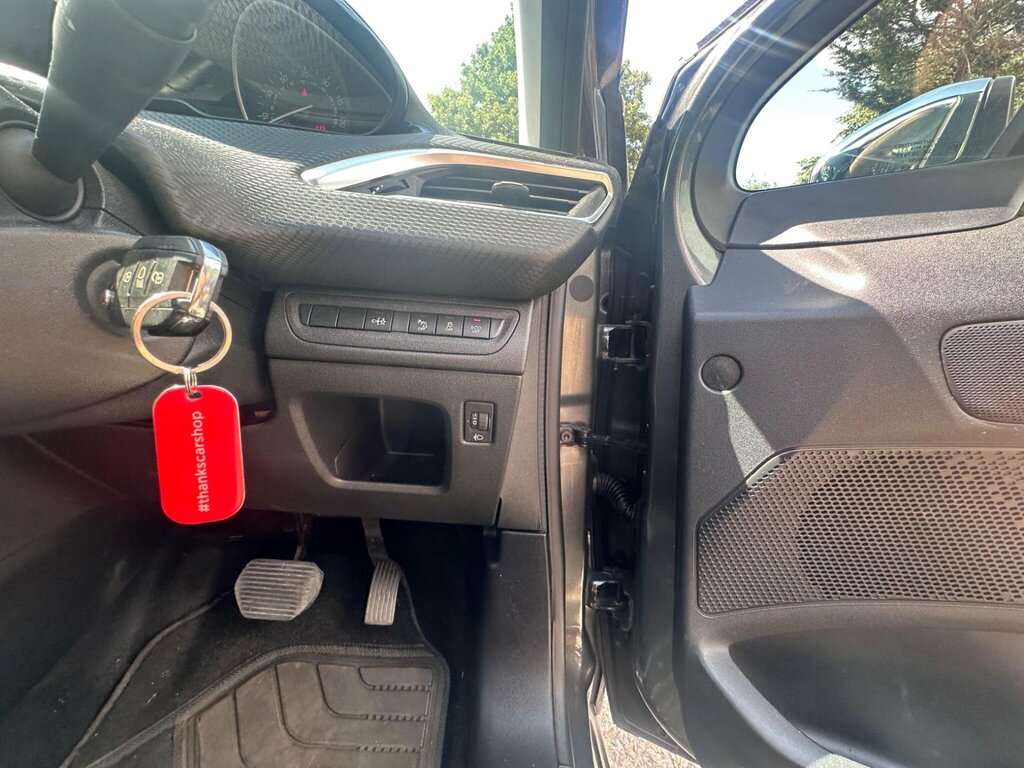 Peugeot 208 1.0 Puretech Access Ac Hatchback Man White #18