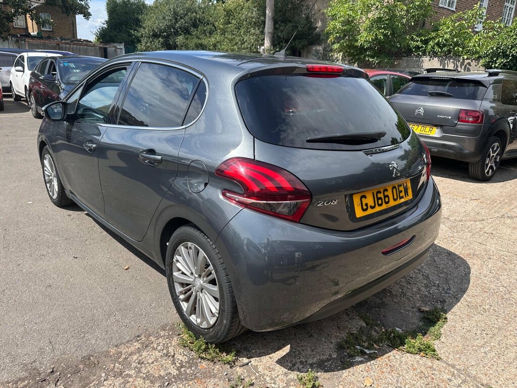 Peugeot 208 1.2 Puretech Allure Eat Euro 6 Ss Grey #4