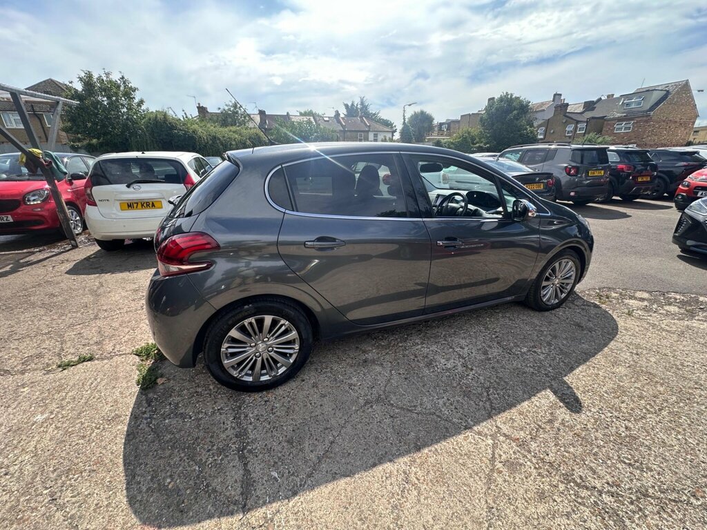 Peugeot 208 1.0 Puretech Access Ac Hatchback Man White #8
