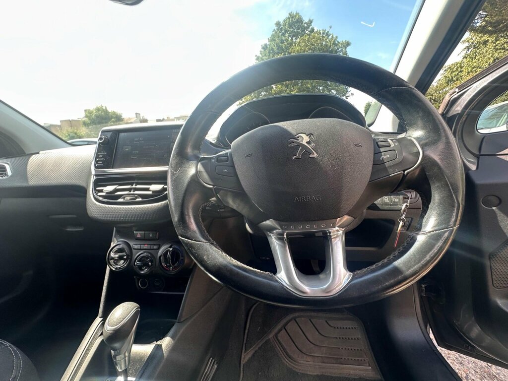 Peugeot 208 1.0 Puretech Access Ac Hatchback Man White #19