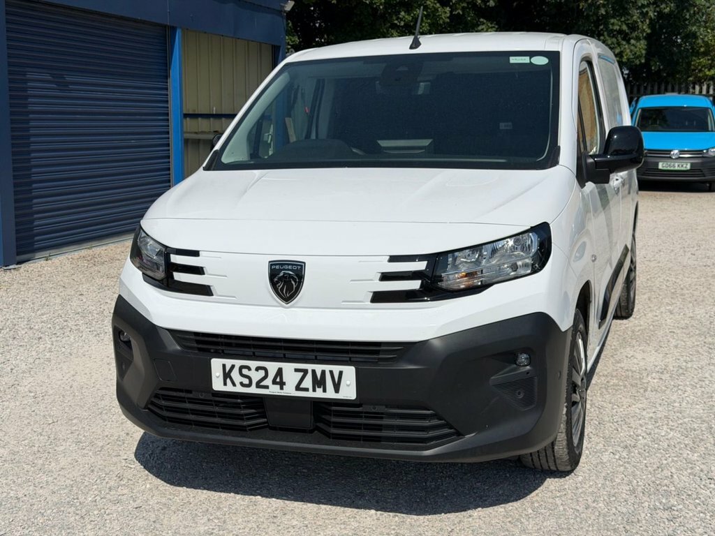 Peugeot Partner 1.5L Asphalt 6Dr White #3