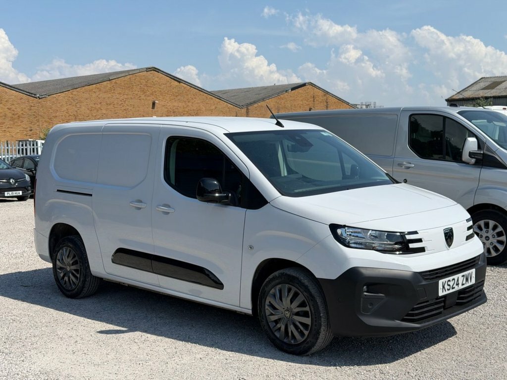 Peugeot Partner 1.5L Asphalt 6Dr White #5