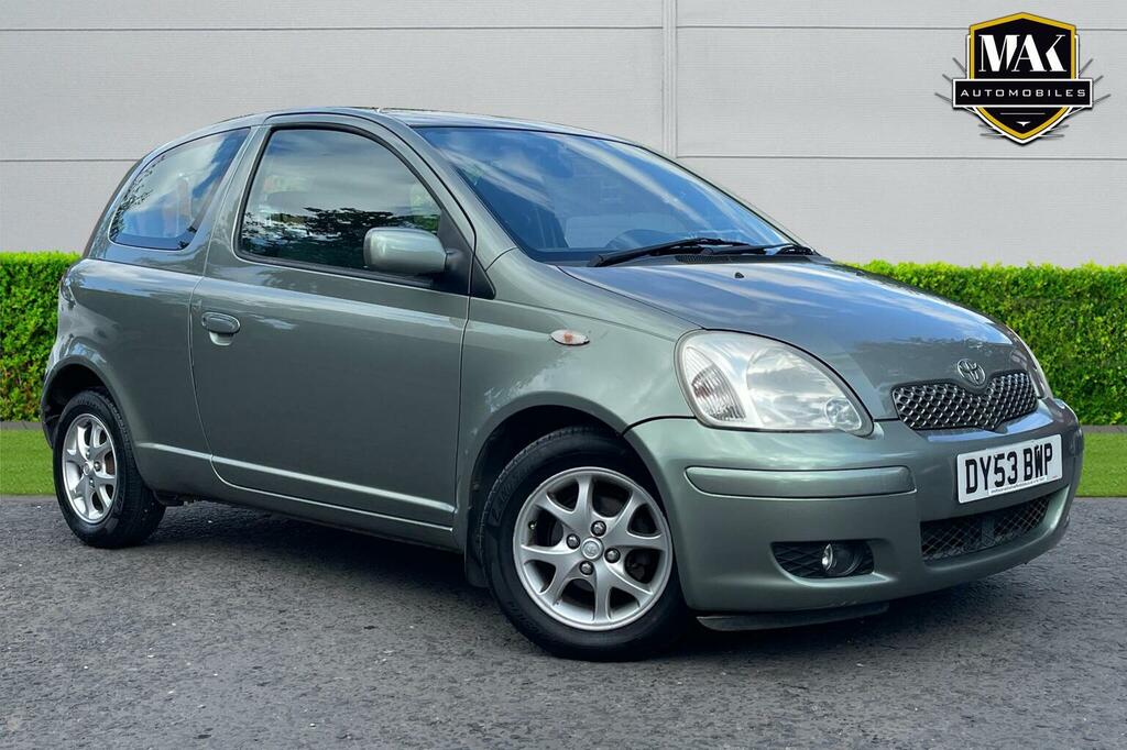 Toyota Yaris Hatchback 1.3 Vvt-i T Spirit 200353 Green