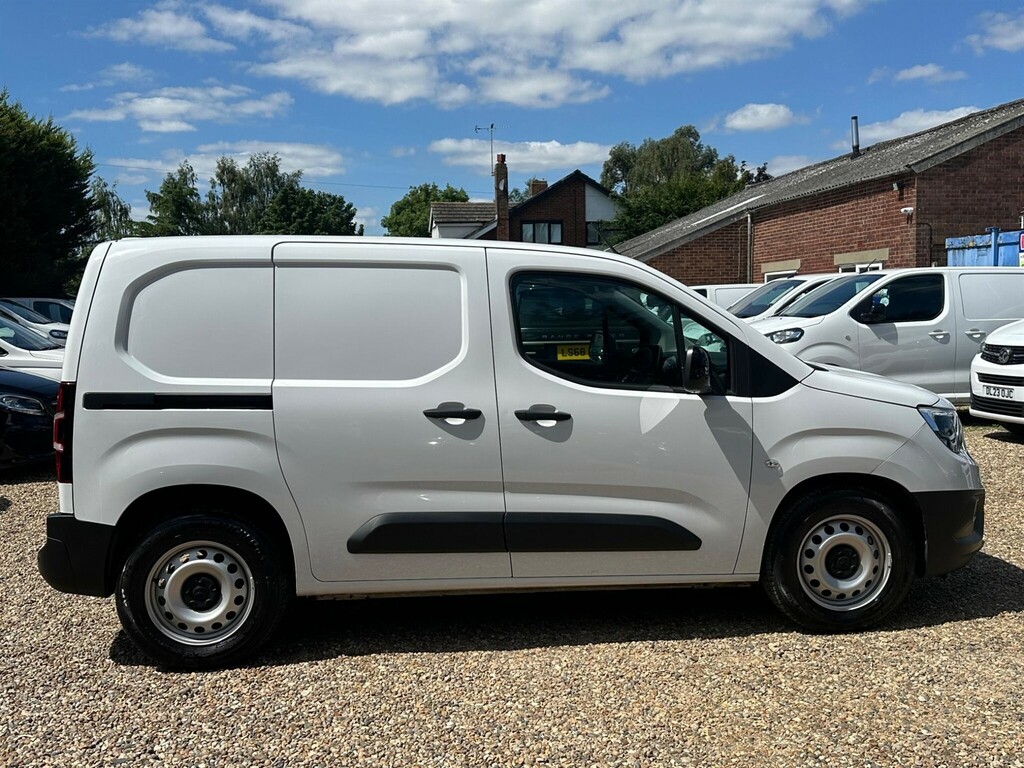 Vauxhall Combo-e Life 52Kwh Prime Swb 11Kw Charger #6