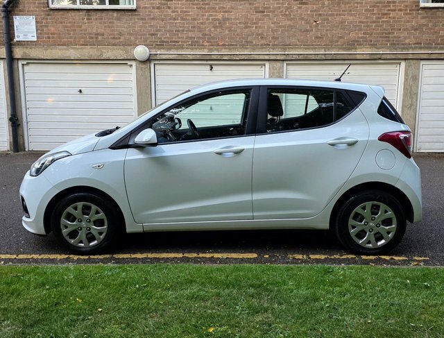 Hyundai I10 Se Hatchback White #4