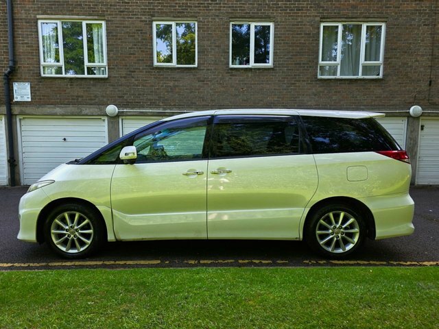 Toyota Estima Edition White #4