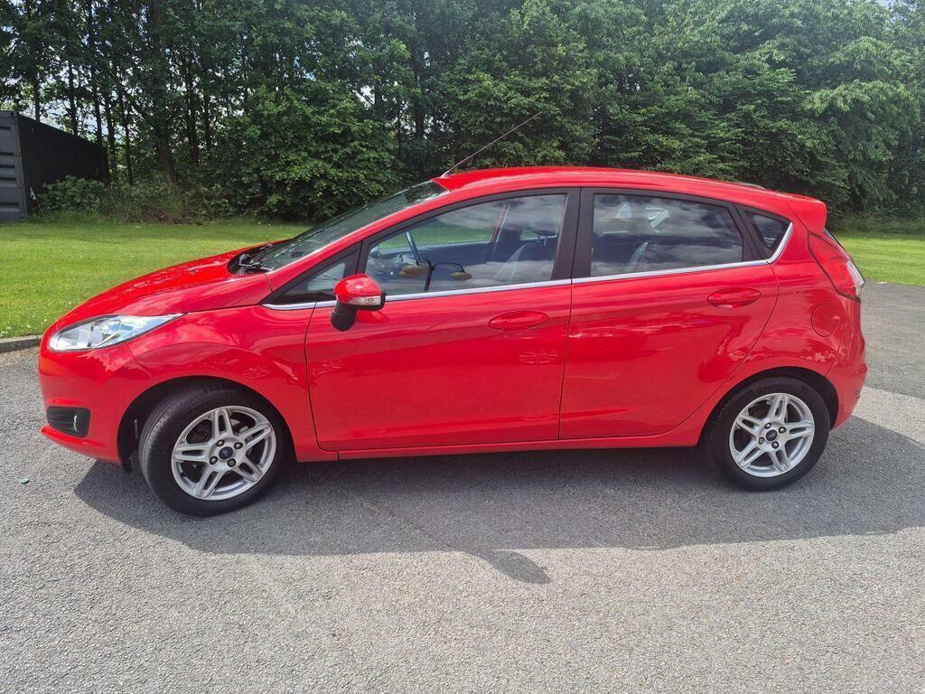 Ford Fiesta 1.25 Zetec Euro 5 Red #4
