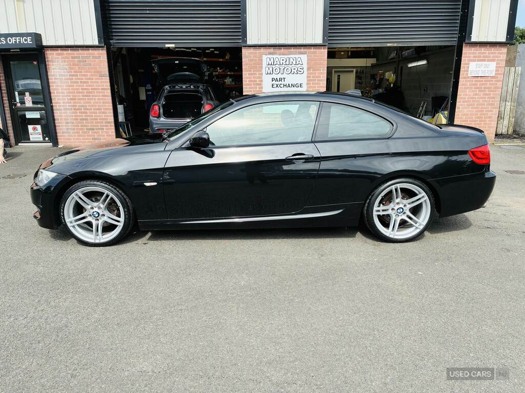 BMW 3 Series 318I Sport Plus Black #5