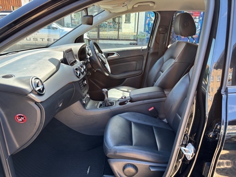 Mercedes-Benz B Class 2.1 B220 Cdi Sport In Jupiter Red #24
