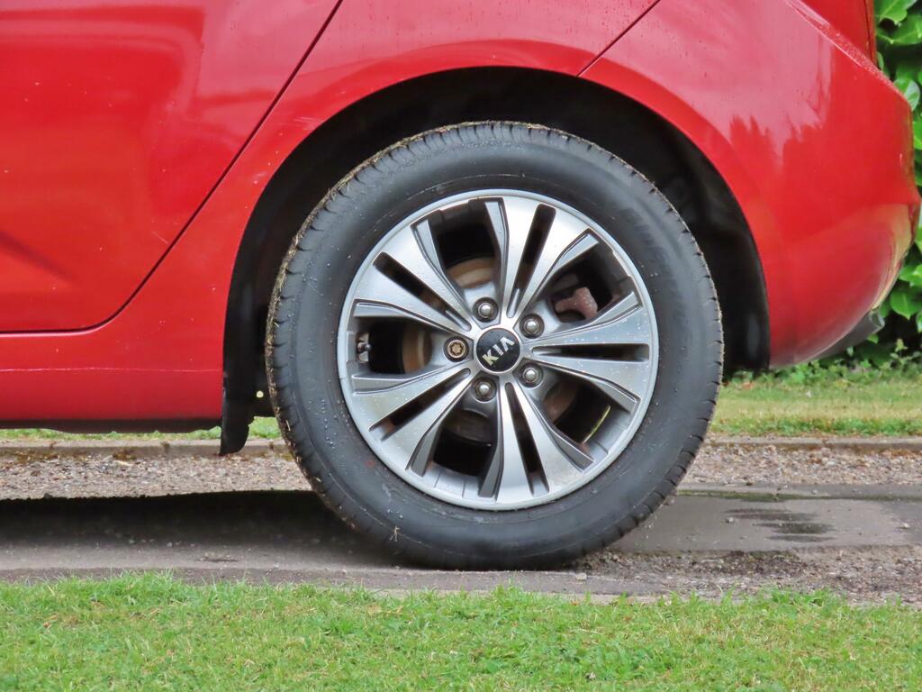 Kia Venga 1.6 2 Mpv Euro 5 123 Bhp Silver #7