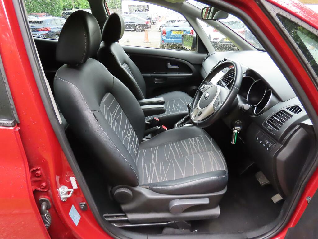 Kia Venga 1.6 2 Mpv Euro 5 123 Bhp Silver #16