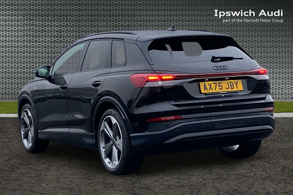 Audi Q4 E Tron 40 Black Edition Suv 63Kwh 204 Black #3