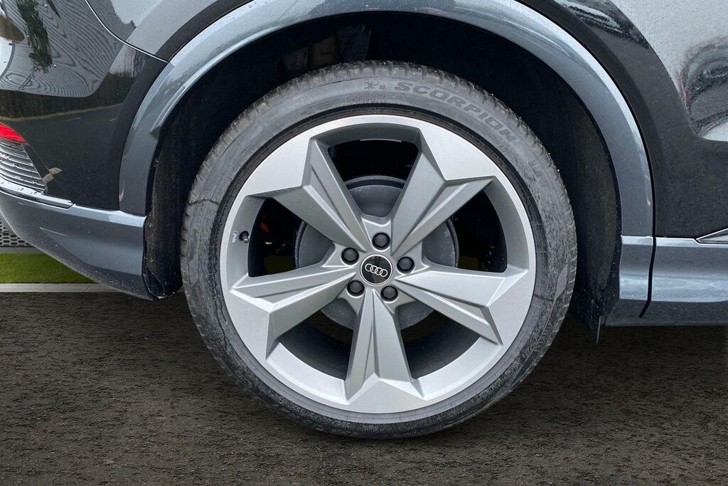 Audi Q4 E Tron 40 Black Edition Suv 63Kwh 204 Black #5