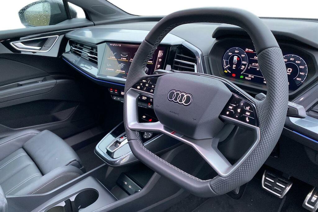 Audi Q4 E Tron 40 Black Edition Suv 63Kwh 204 Black #6