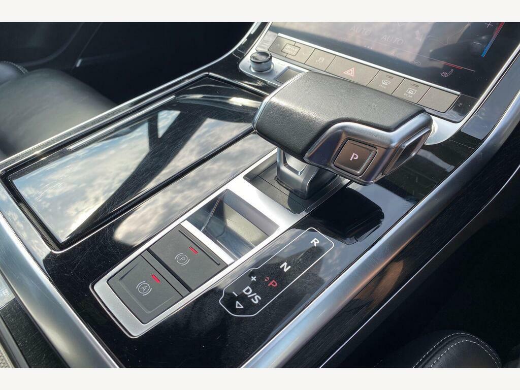 Audi Q7 Audi Q7 Black Edition 55 Tfsi Quattro 340 Ps Tiptr Black #16
