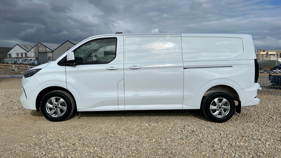 Ford Transit Custom Transit Custom 2.0 Ecoblue 136Ps H1 Van Limited FY25SZP White #4