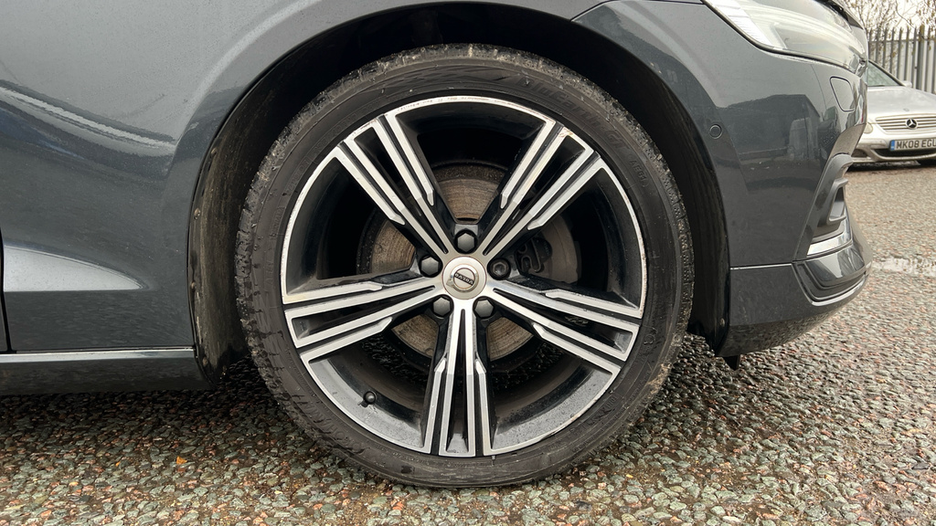 Volvo V60 2.0 D3 Momentum Euro 6 Ss Grey #9
