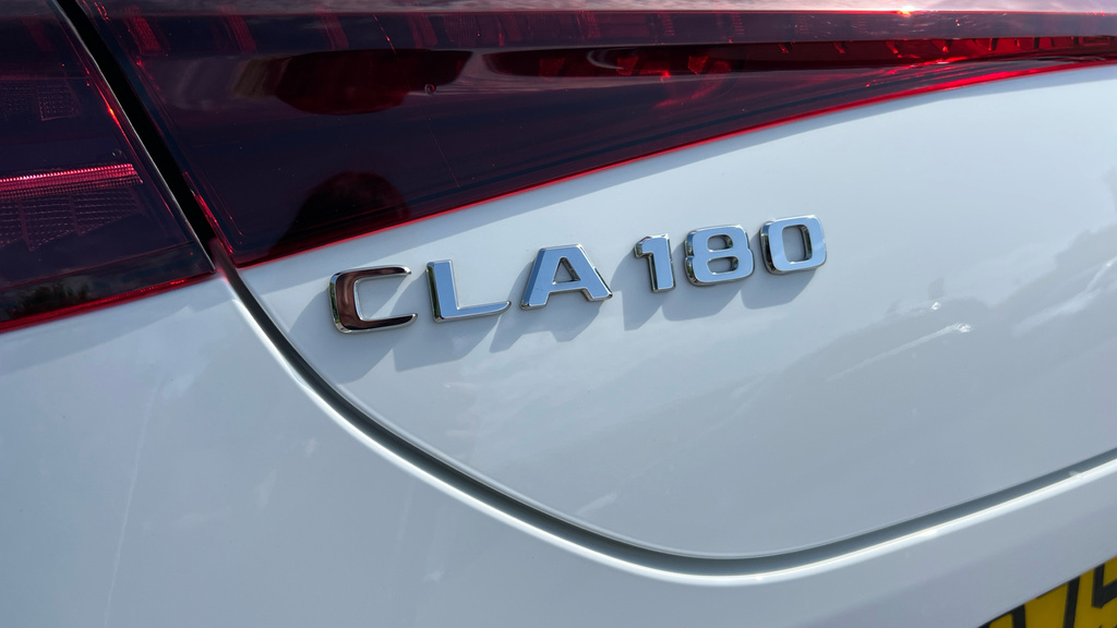 Mercedes-Benz CLA Class 250 200Kw Eq Tech Amg Line Ed 85Kwh White #22