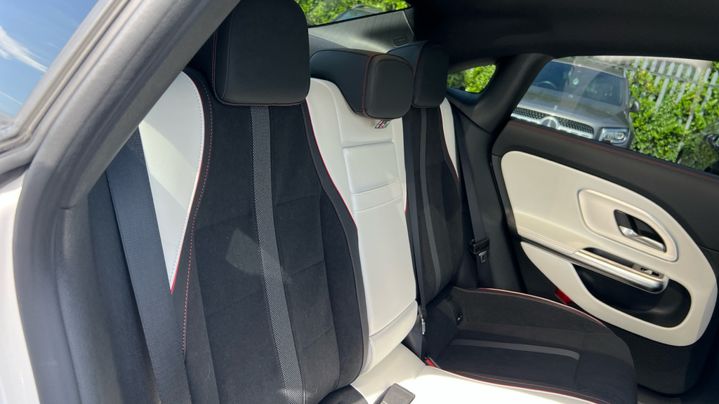 Mercedes-Benz CLA Class 250 200Kw Eq Tech Amg Line Ed 85Kwh White #15