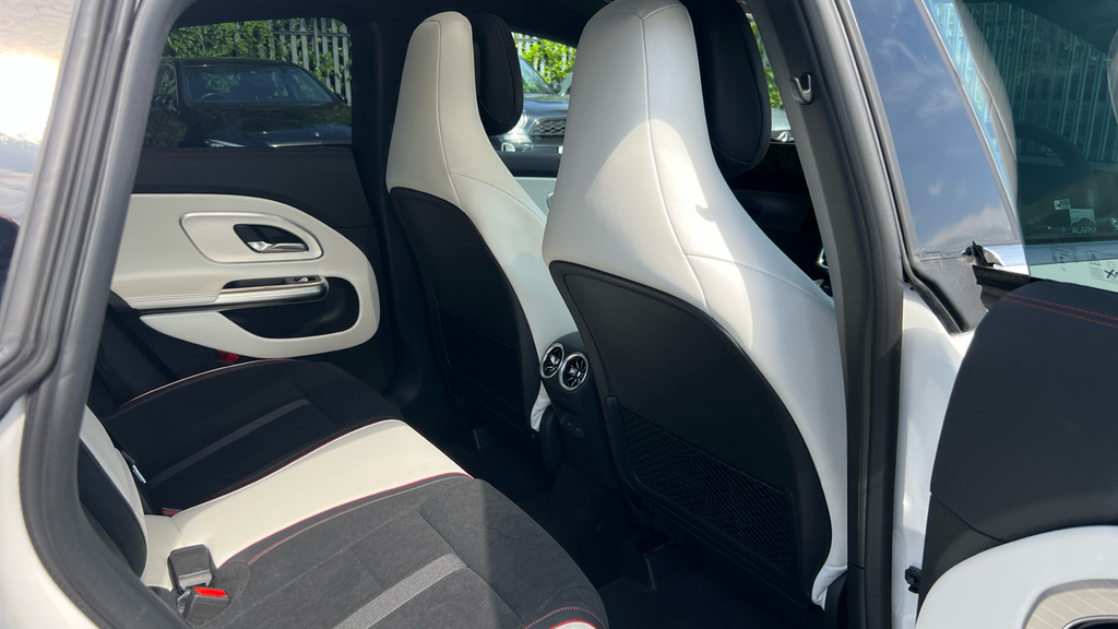 Mercedes-Benz CLA Class 250 200Kw Eq Tech Amg Line Ed 85Kwh White #24