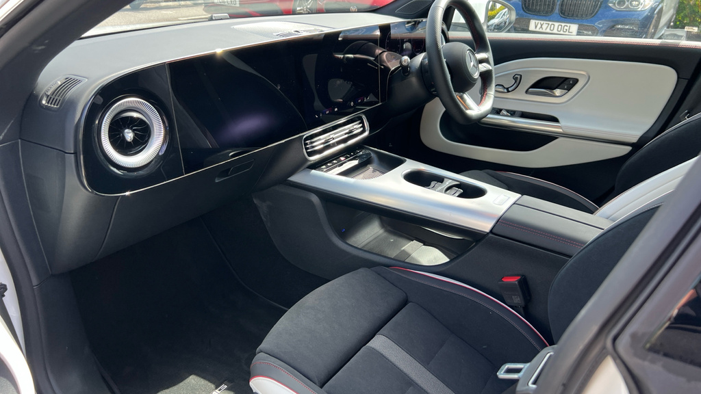 Mercedes-Benz CLA Class 250 200Kw Eq Tech Amg Line Ed 85Kwh White #11