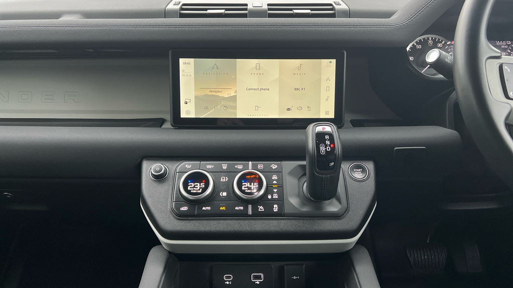 Land Rover Defender 110 5.0 P525 Carpathian Edition Grey #29