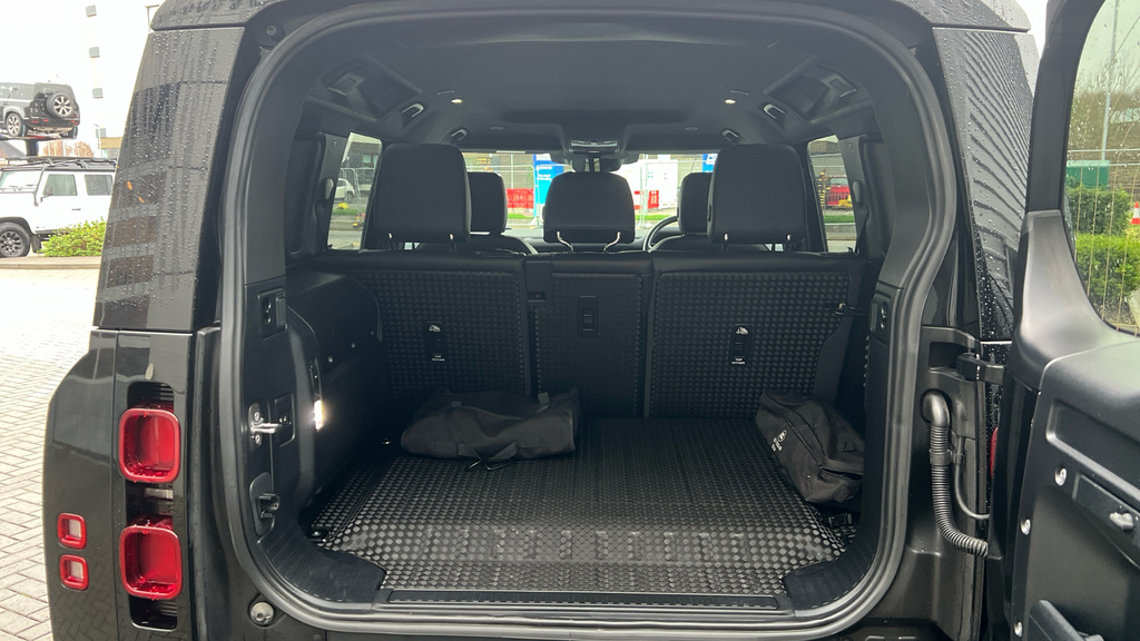 Land Rover Defender 110 5.0 P525 Carpathian Edition Grey #10