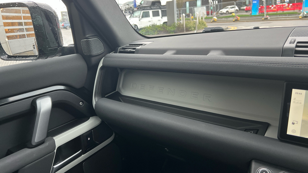 Land Rover Defender 110 5.0 P525 Carpathian Edition Grey #22